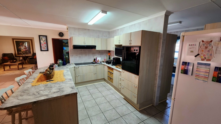 3 Bedroom Property for Sale in Hartenbos Central Western Cape